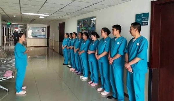 鸿运配资 把病人当亲人 融小我创大业——记青海首位家政行业五一劳动奖章获得者李卓满措